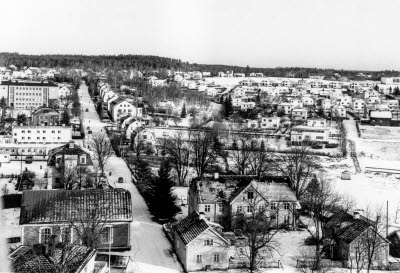 Vimmerby sett från kyrktornet.   T.E.
Församlingshemmet