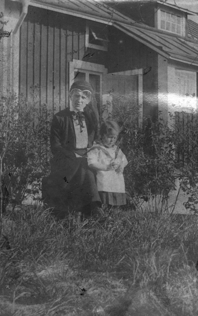 Greta Gröndahl och  Adjutant Ohlsson.          