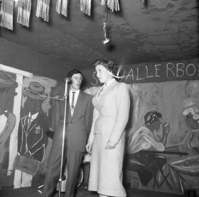 Frödingerevyn

Dok.110530/KG