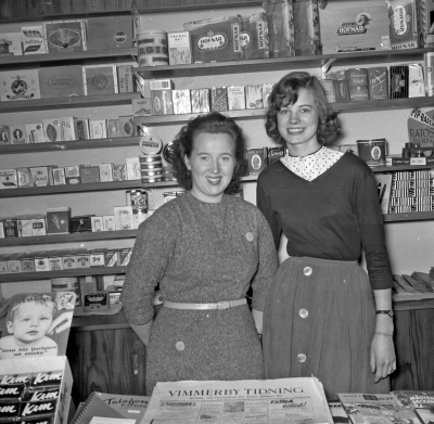 " Vi kring torget "
Bergs Tobakshandel
Eva-Britta Lagerström

Dok.111020/KG
