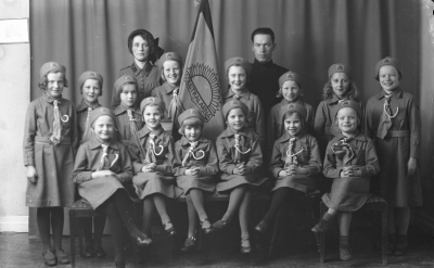 Fräsningsarmén, Solstrålarna.
bakre raden längst t h: Karin Liljebladh, mittenraden längst t h: Inga-Lill Liljebladh



