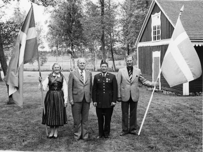 Från vänster: Britta Svensson Erik Paulsen Erik Karlsson Arne Roos
6 juni 1976

Brunnsparken Södra Vi 
