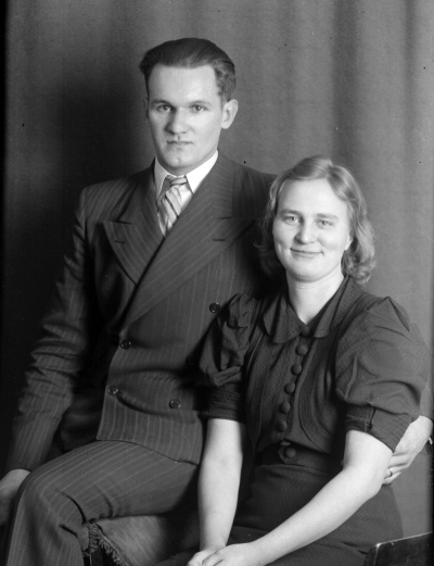 Arvid Karlsson från Lindekulla, Östrahult och Margit Johansson från Ängstorpet, Krogsfall



Dok.080515/RS