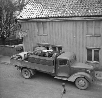 Maja Pettersson med föräldrar flyttar från Norrtullsgatan huset ska rivas

Dok.110203/KG