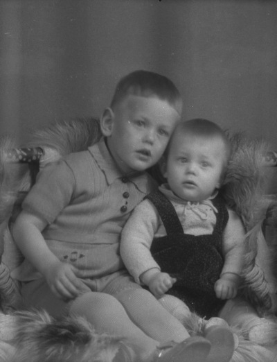 Polisman Erik Karlsson  (gossar)



Dok.080619/RS