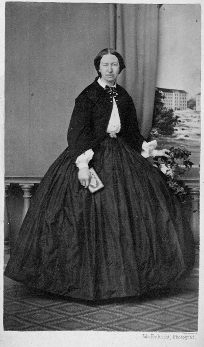 Louise Zander fasters kusin