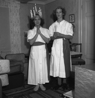Oscar Grönbäcks familj

Dok.111028/KG
