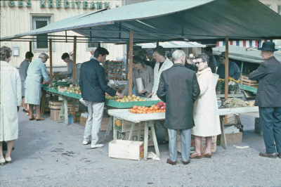 Torghandel

090414/KG