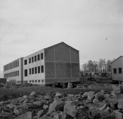 Folkhögskolan byggs 1955 - 1956

Dok.110530/KG