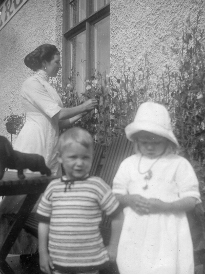 "Henrik samt Maddi o Mor"    Nordströms