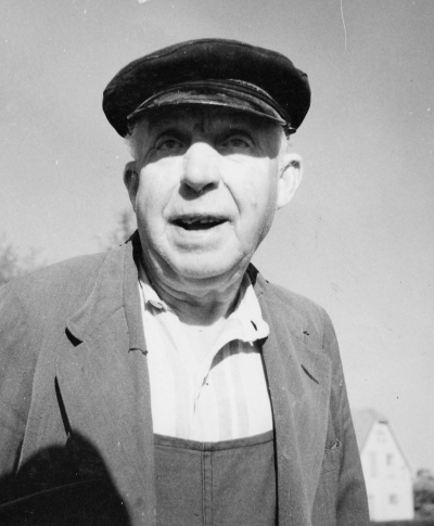 Gustav Adolf Svensson, stationskarl Vimmerby, född 1880- död 3-6-1970.    