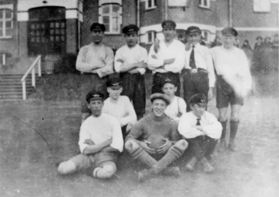 Stående från vänster, 1. Eskil Gustavi  2. ?  3. Alrik Hultenius  4. Nils Jönsson ?  5. Nisse Tolv Sittande från vänster,  6.?  7. Gunnar Karlsson Boda  ordf. i fullmäktige landstingsman m.m.  8. Erik Thortsell  9. Göte Nyström  10. Erik Andersson ( Ecken )          