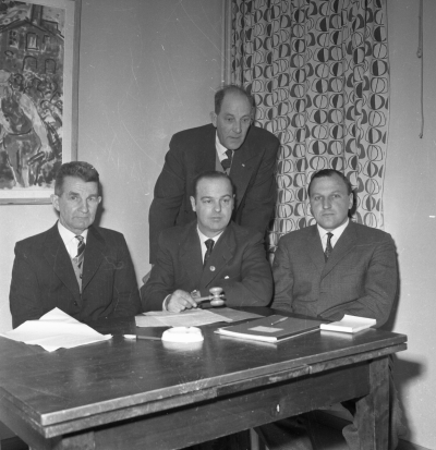 Stående: Fahlström ?
Sitt,Fr.v 
1. Karl-Gunnar karlsson ?
2. Arvid Nilsson ?
3. Karl Sundlöf