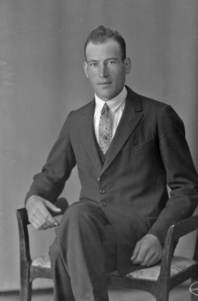 Helge Andersson
Lindstorp.



Dok.080402/RS