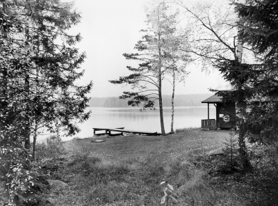 Bilder från Frisksportklubben Apollo. Klubbstuga och bastu vid Borstingen