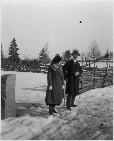 Olga och Erik på väg till Knabbarp

Dok.090629/SJ