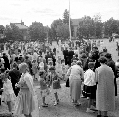 Skolavslutning ?

Dok.110523/KG