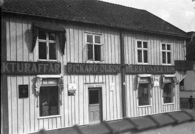 Rickard Olson Herrkonfektion



Dok.080221/RS
