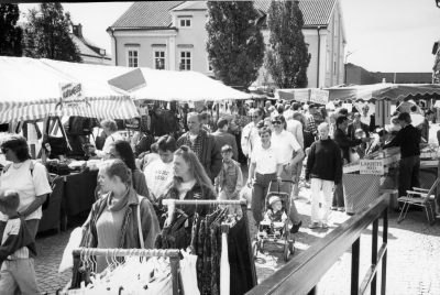 Vårmarknad på torget i Vimmerby