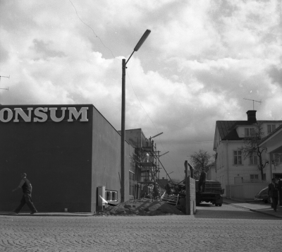 Domus byggs vid torget

Dok.111019/KG