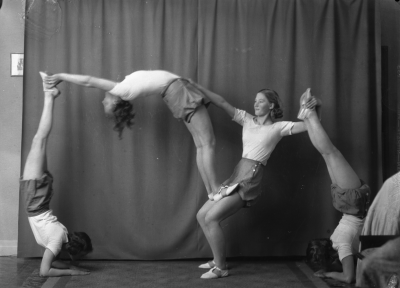 Gymnastikgrupp
Elsa, Åbro nr 3 fr. v



Dok.070817/RS