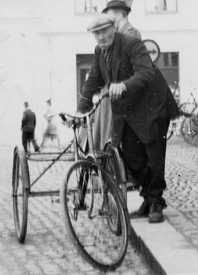 Axel Rydlund vedsågare i Vimmerby 75 år. 