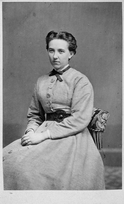 Regina Hernblom f. Odelmark, f. 1844.