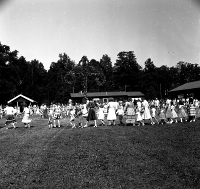 Folkdans 

Dok.110526/KG