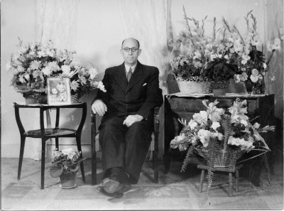 Läderfabriksarbetare Gustav Adolfsson fyller 50 år, död 1977.   