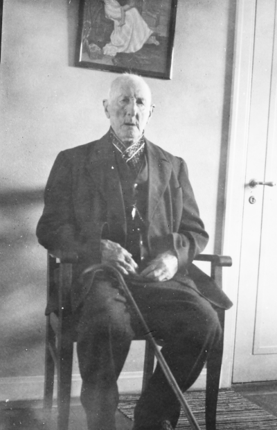 Hagman, kyrkovaktmästare.  