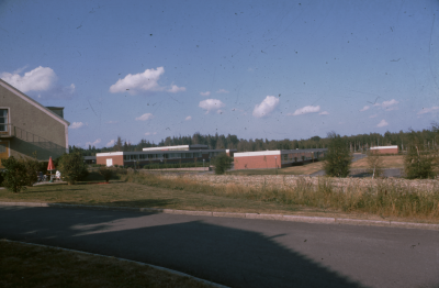 Vimarskolan Folkhögskolan t.v

090504/KG