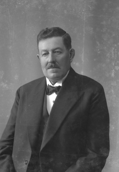 Carl Olsson
Byrum
Mörlunda



Dok.080612/RS