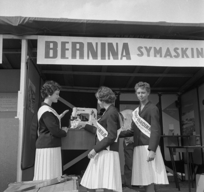 Affär
Bernina symaskiner demonstreras

Dok.111019/KG
