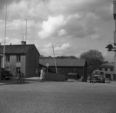 Sevedegatan/Kyrokgårdsgatan
Grönsiskan ( revs i november 1964 )

Dok.110217/KG