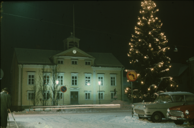 Stad i ljus Rådhuset julgran

090402/KG