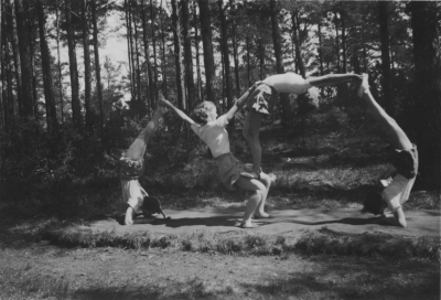 Frisksportarstugan Apollo, Borstingen
Apollotruppen 1939 - 1940
Ingrid Kantus, Lisa Johansson. Inga Valé,  Maj Kantus 