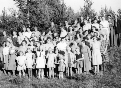 7. Lilly Brorsson, Vimmerby 8. Barbro Arvidsson - Nilsson, Storebro 13. Olle Eckerland 16. Lisa Wistrand, Vimmerby   19. Elsa NIlsson, Vimmerby  20. Arvid Nilsson, Storebro  22. Elsie Eriksson, Vimmerby 24. Dagny Karlson, Storebro  26. Erik Ahlstrand, Vimmerby  30. Herta Karlsson, Vimmerby  31. Elsa Ahlstrand, Vimmerby 34. Lisa Rendal, Silverdalen  39. Maj-Britt Gustavsson [---]   42. Signe Lundberg - Gustavsson  43. Mainie Arvidsson - Fransson, Storebro  44. Solvig Bottner - Nilsson, Storebro  46. Agda Kempe, Vimmerby   49. Hedvig Månsson, Vimmerby  51. Berta Karlsson, Vimmerby.  