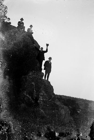 Zante Hansson och studiekamrater.