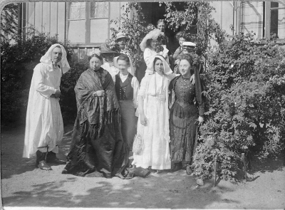 Knabbarp  Mors 60 årsdag sommaren 1911.         