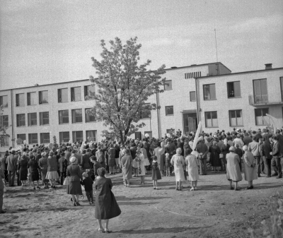 Skola 
- avslutning -

Dok.110401/KG