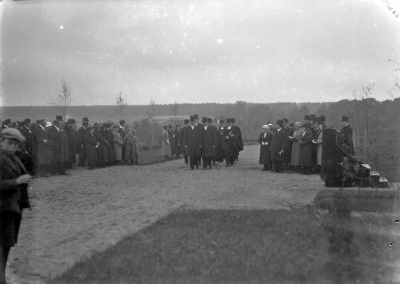 Invigning av nytt gravkapell
1920-tal


