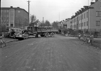 Polisen; Krock Pettersson och Fransson.
Ford V8 1938, Bedford 1939



Dok.080218/RS