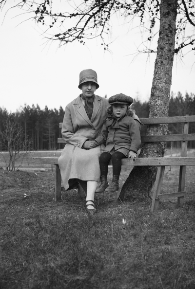 Iris Lindberg f Flender Olle Nordén ?  U.F.