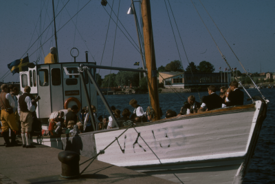 Båttur med gästande folkdansare på båten "Ringskär" 

090506/KG