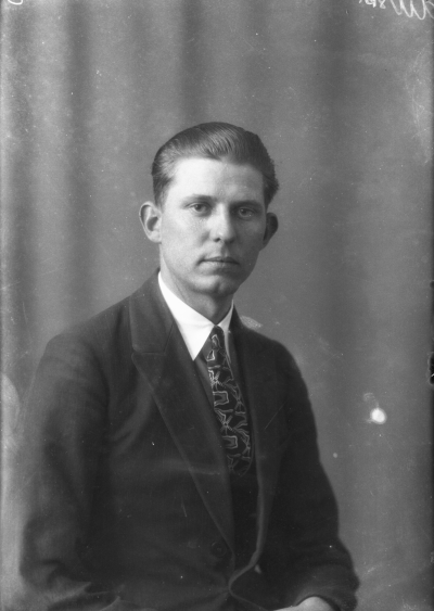 Bert Larsson



Dok.080214/RS