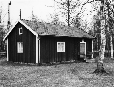 Torpstugan i Brunnsparken Södra Vi

Västantorp byggt 1687 flyttat till parken 1966