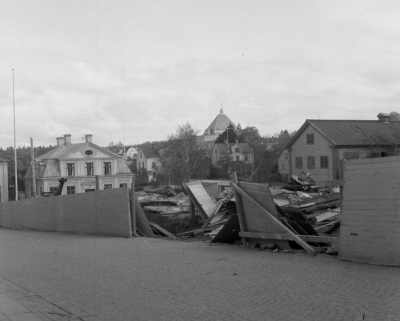 Torget 
- Kyrkogårdsgatan -
Dok.110404/KG