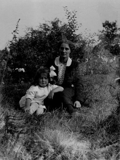 Hildur Karolina Gröndahl och Greta Gröndahl.         