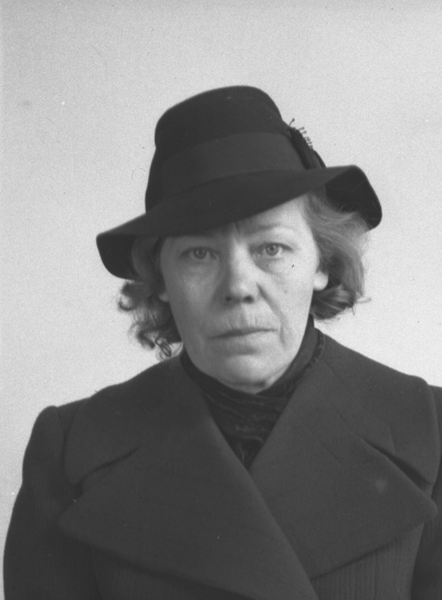 Fru Ek Netzholm / Netsholm ?? Karamellkokerska syster till Sven Ek



Dok.080701/RS