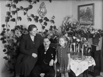 Överlärare Ebbe Ängqvist hustrun Francis och dottern Birgitta 